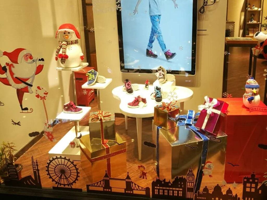 kids shoes shops display